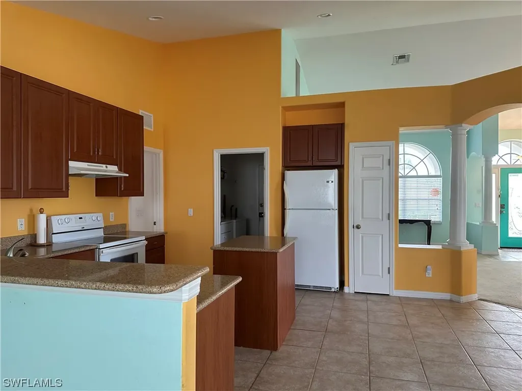 1602 SW 14th Street Cape Coral FL 33991