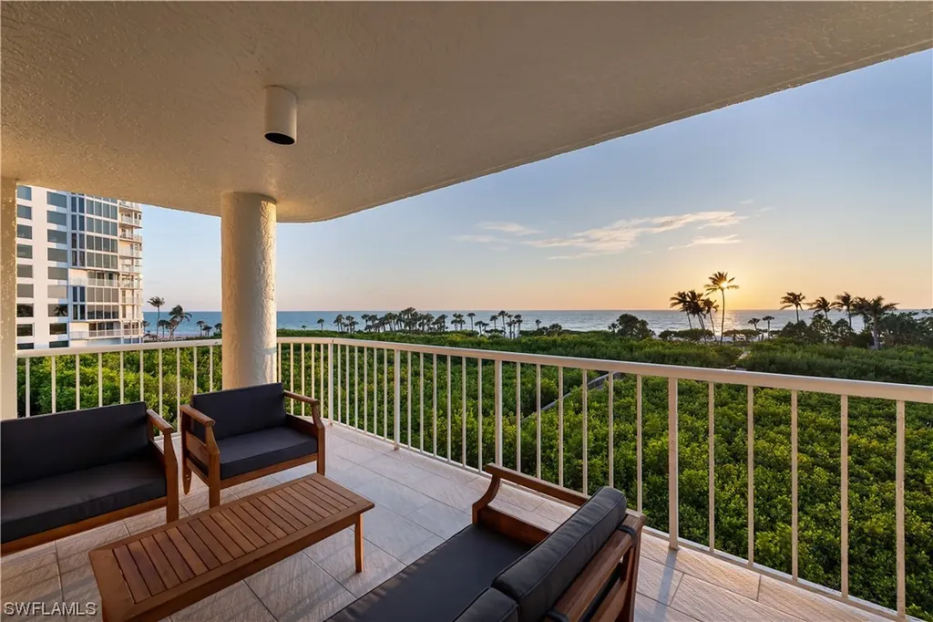 50 Seagate Drive Naples FL 34103