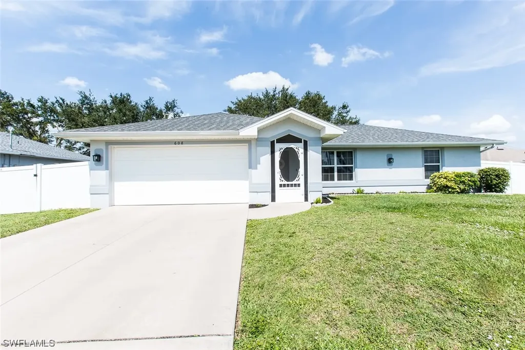 608 SE 1st Avenue Cape Coral FL 33990