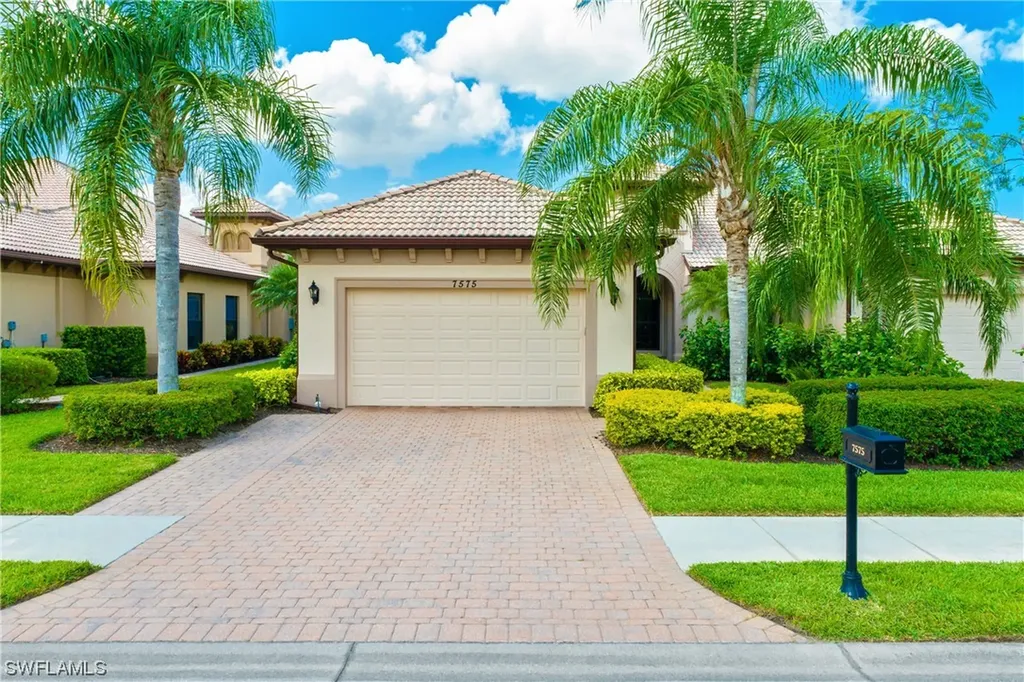 7575 Moorgate Point Way Naples FL 34113