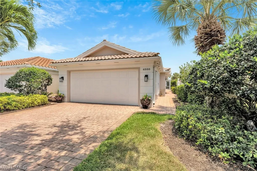 4888 Lasqueti Way Naples FL 34119