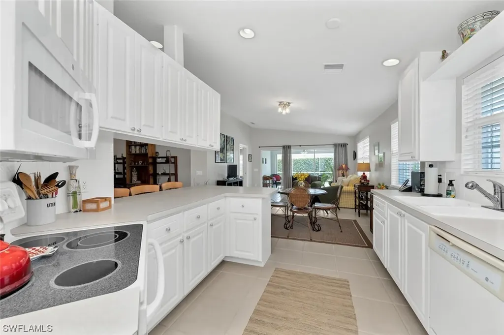 4888 Lasqueti Way Naples FL 34119