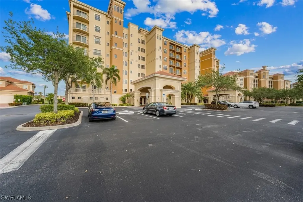580 El Camino Real Naples FL 34119