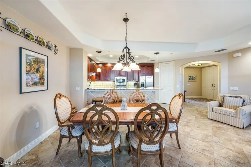 580 El Camino Real Naples FL 34119