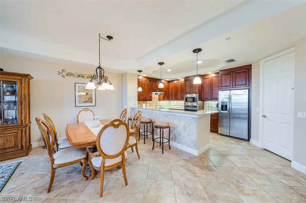 580 El Camino Real Naples FL 34119
