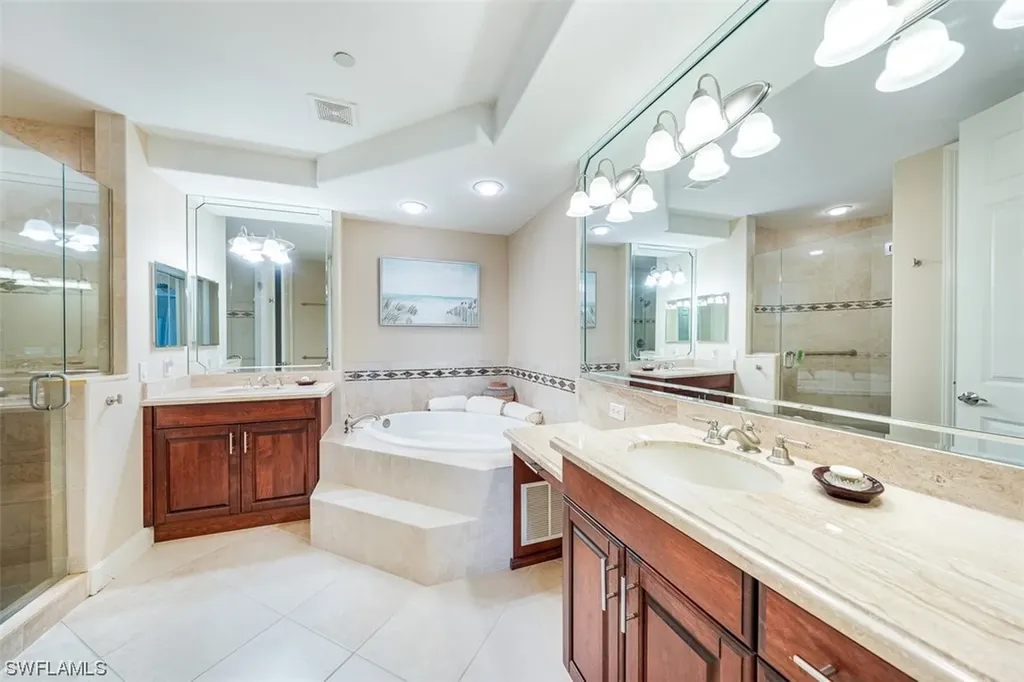 580 El Camino Real Naples FL 34119