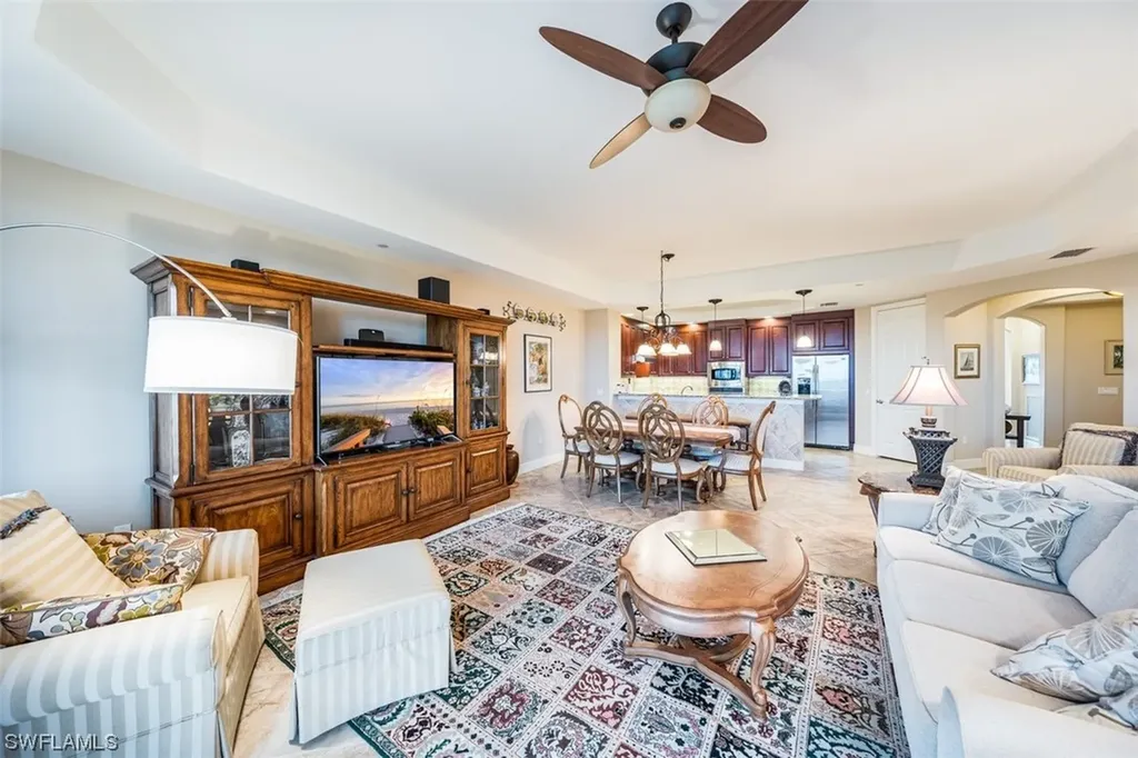 580 El Camino Real Naples FL 34119