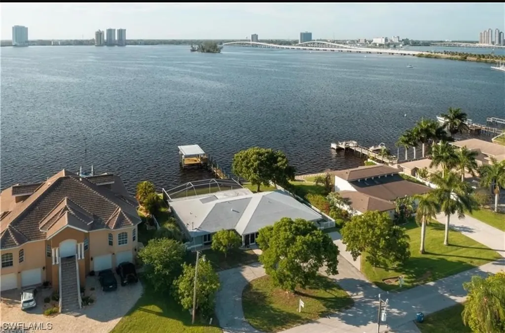 111 E North Shore Avenue North Fort Myers FL 33917