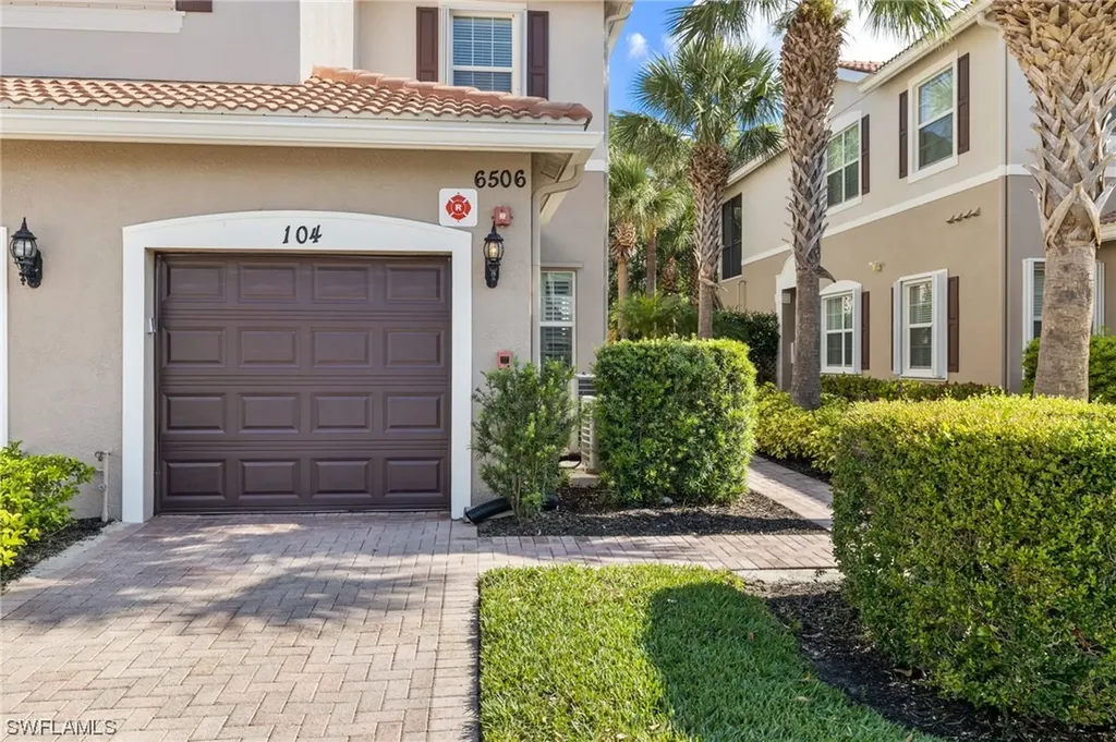 Naples FL, 6506 Monterey Point, Unit 104