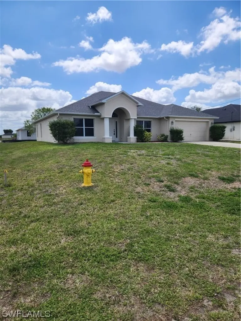 125 NW 8th Place Cape Coral FL 33993