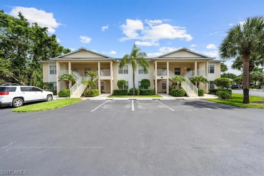 Naples FL, 1195 Sarah Jean Circle, Unit I-204