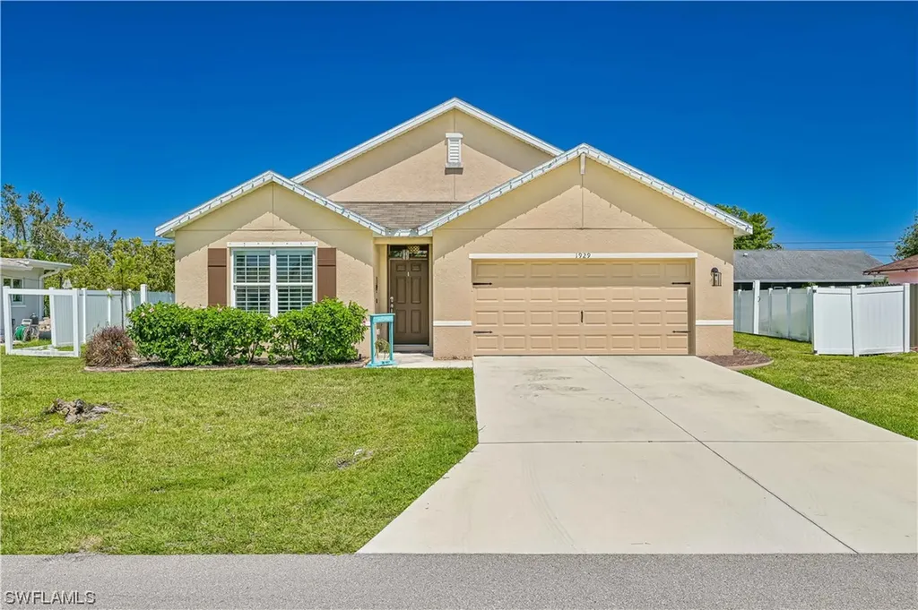 1929 SE 8th Avenue Cape Coral FL 33990