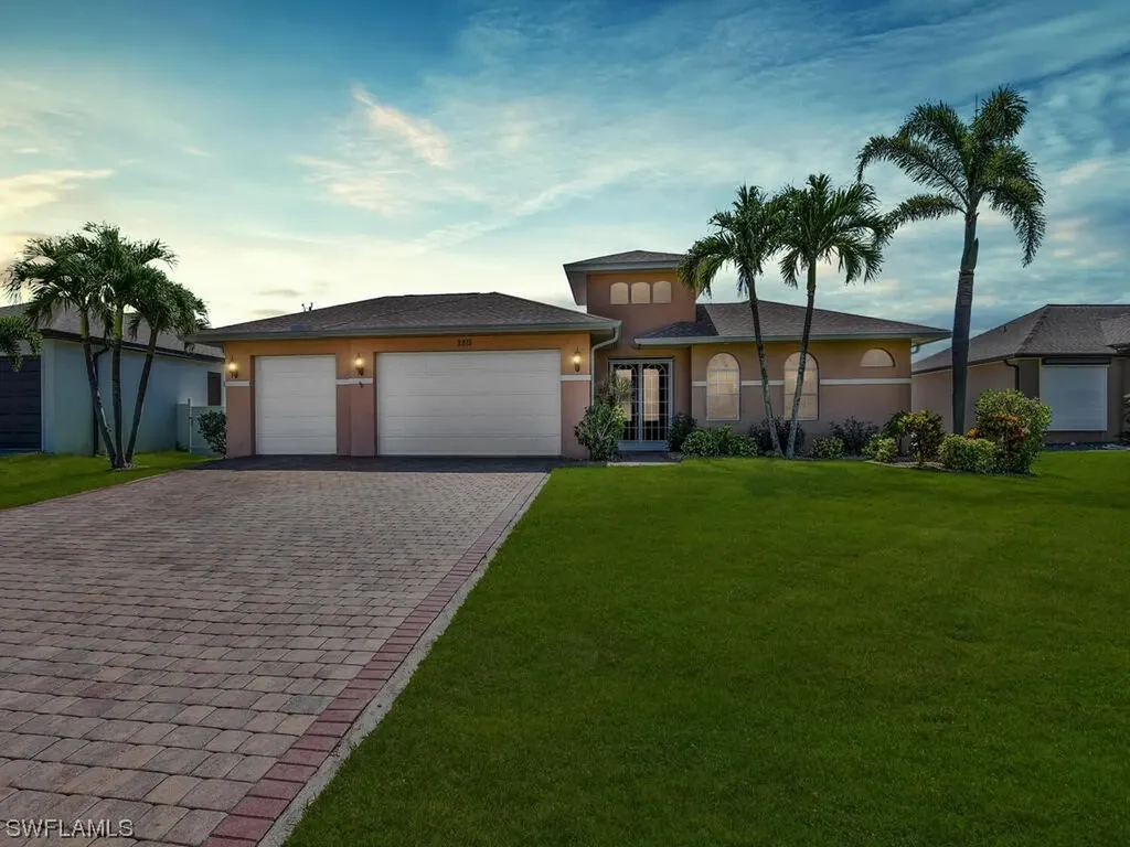 2215 SE 18th Place Cape Coral FL 33990