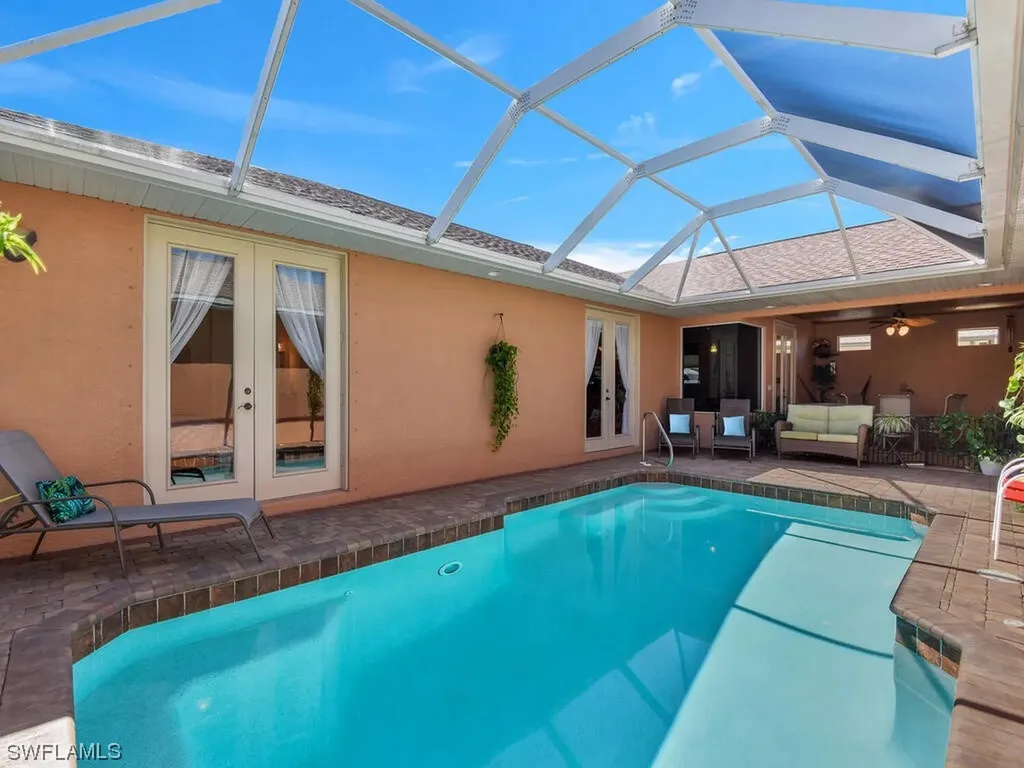 2215 SE 18th Place Cape Coral FL 33990