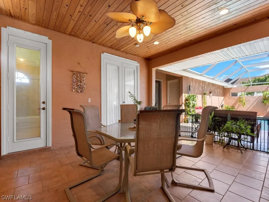 2215 SE 18th Place Cape Coral FL 33990