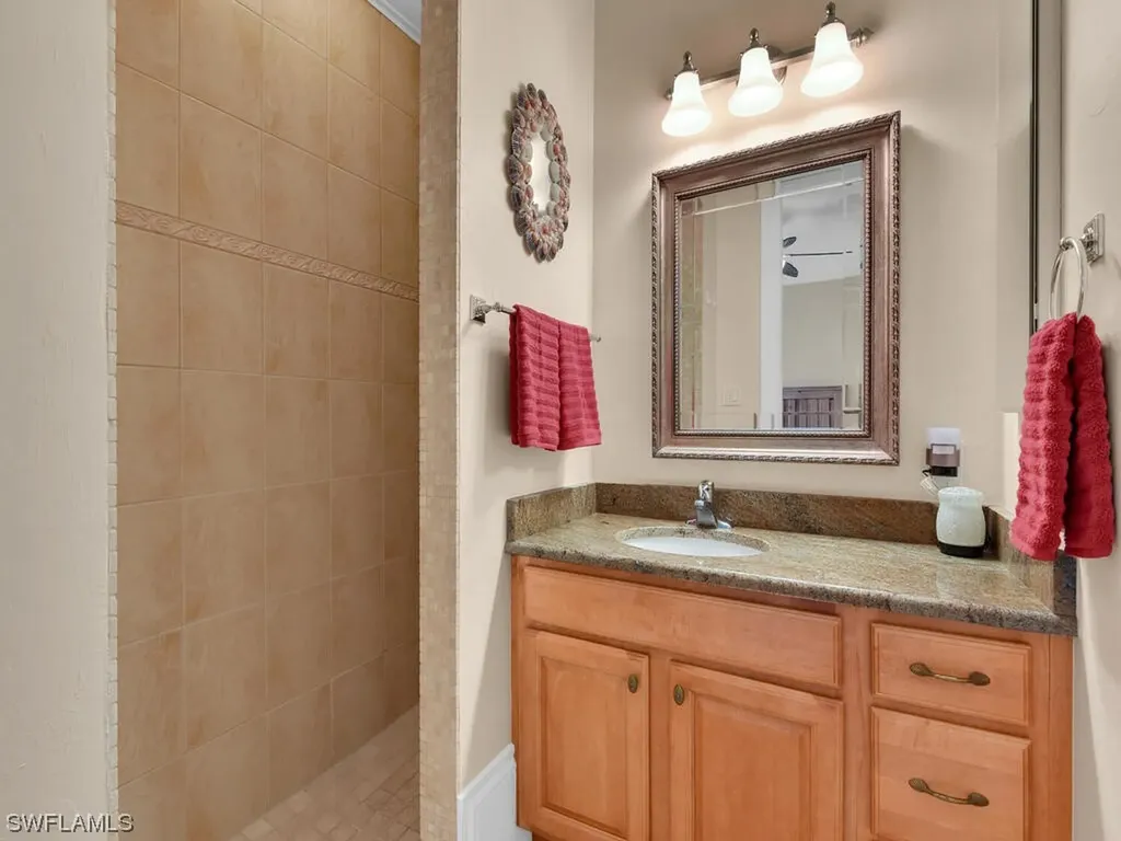 2215 SE 18th Place Cape Coral FL 33990