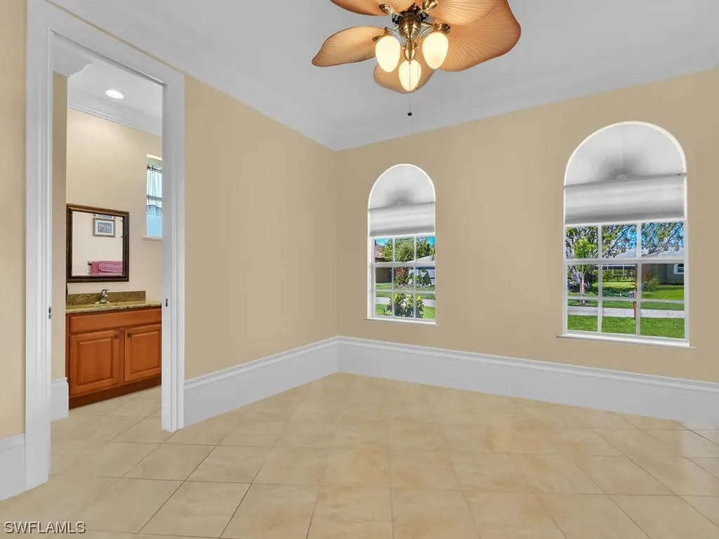2215 SE 18th Place Cape Coral FL 33990