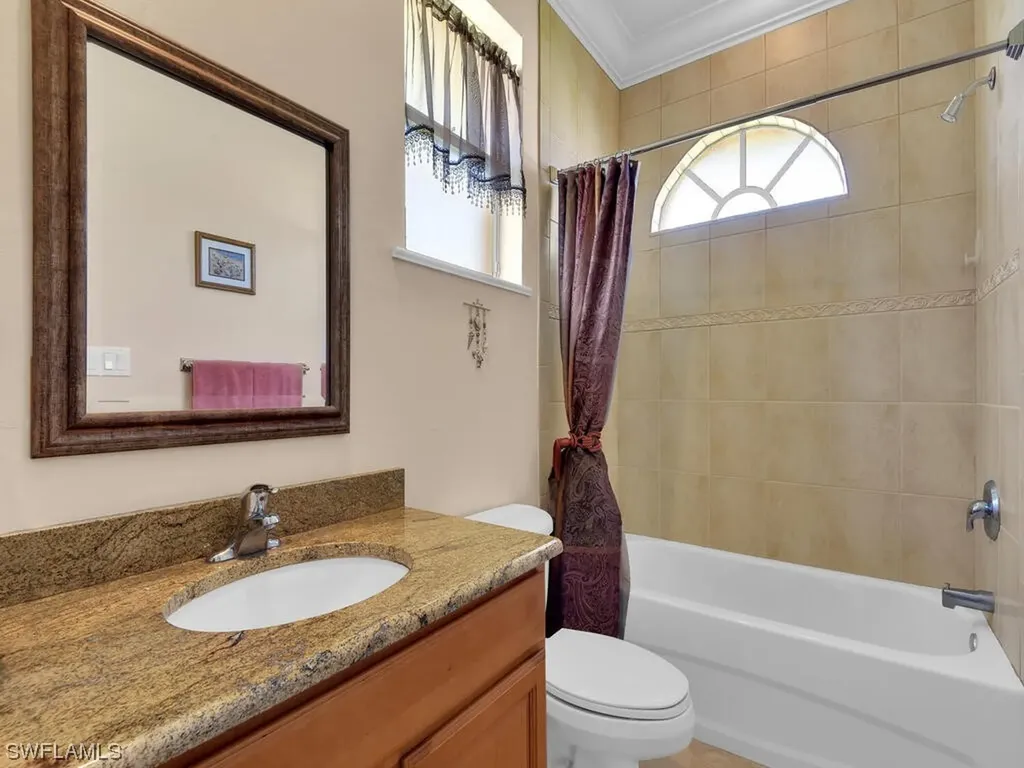 2215 SE 18th Place Cape Coral FL 33990