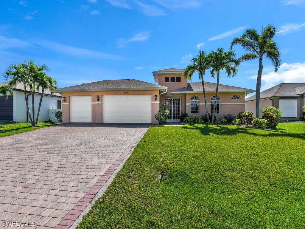 2215 SE 18th Place Cape Coral FL 33990