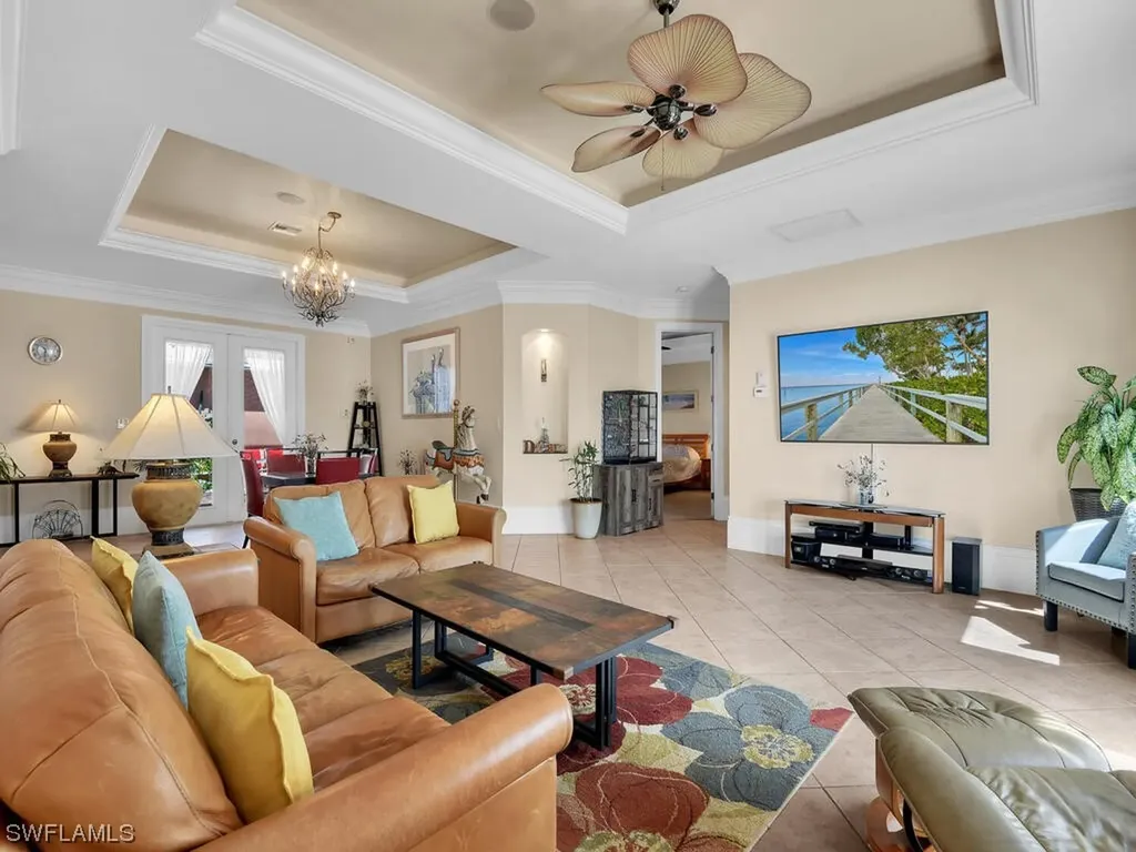 2215 SE 18th Place Cape Coral FL 33990