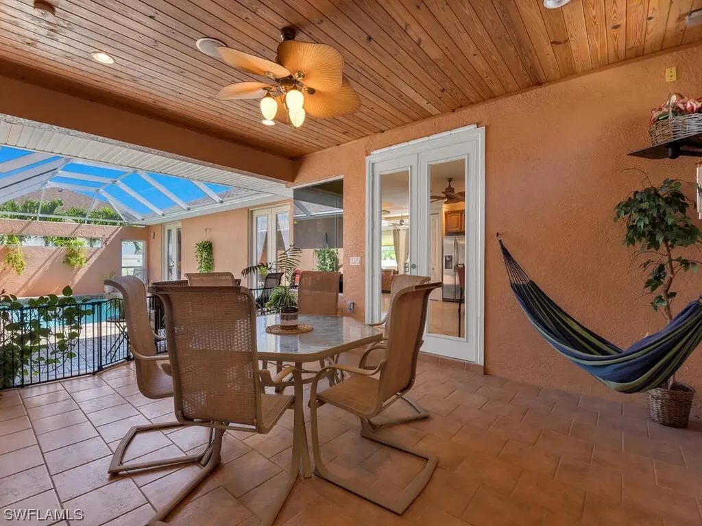 2215 SE 18th Place Cape Coral FL 33990