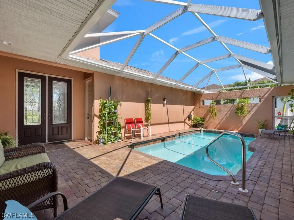 2215 SE 18th Place Cape Coral FL 33990