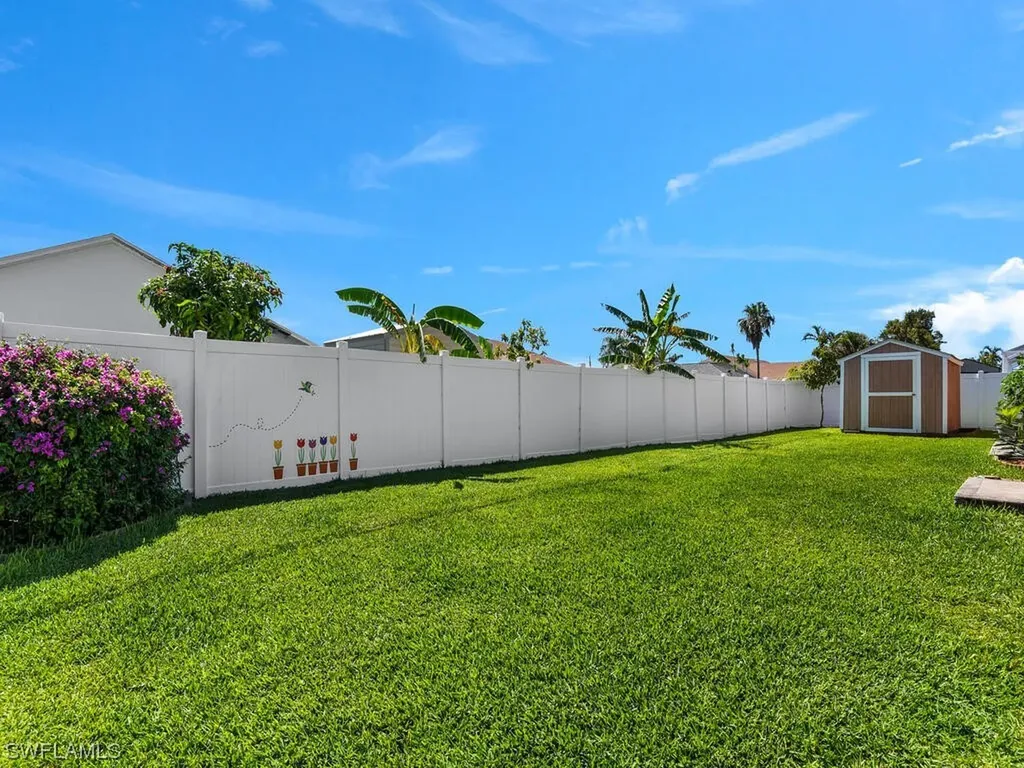 2215 SE 18th Place Cape Coral FL 33990