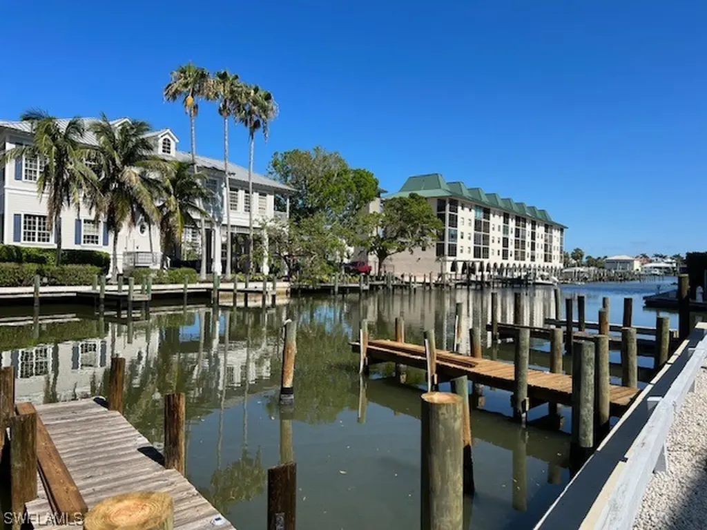 361-4 Vanderbilt Beach Road Naples FL 34108