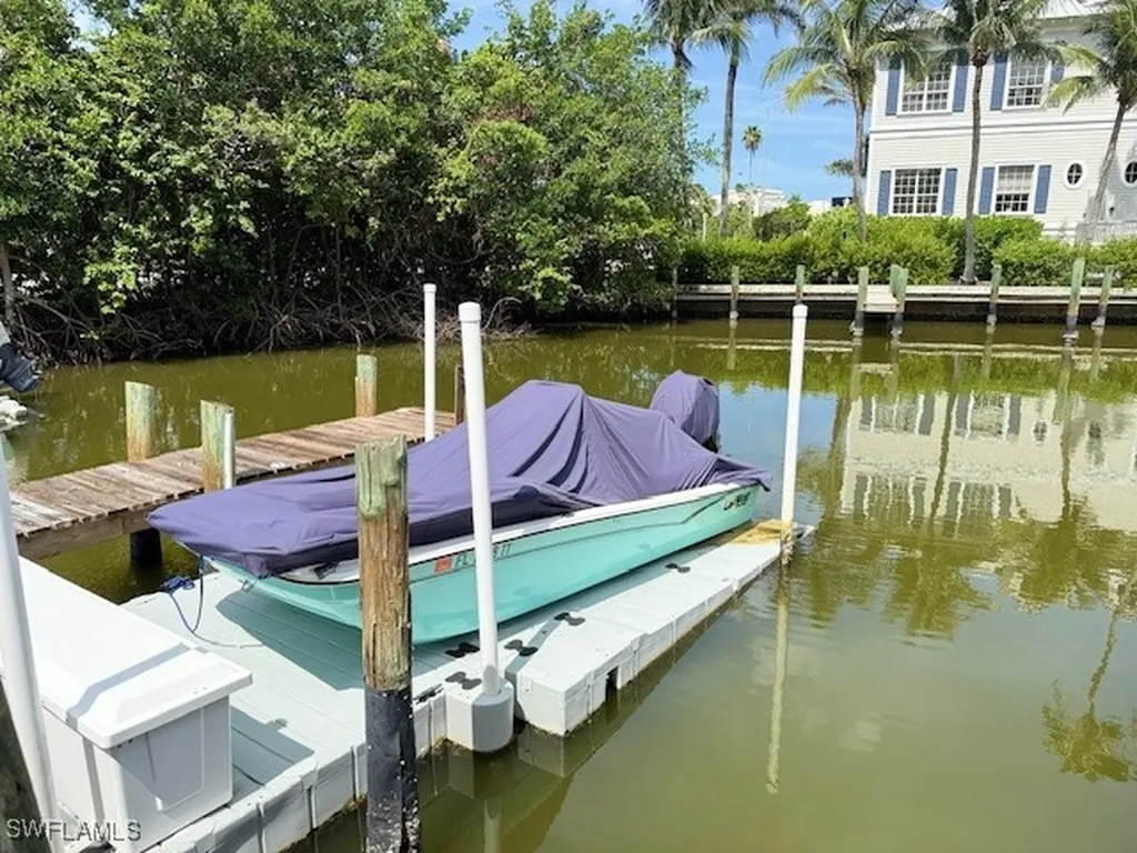361-4 Vanderbilt Beach Road Naples FL 34108