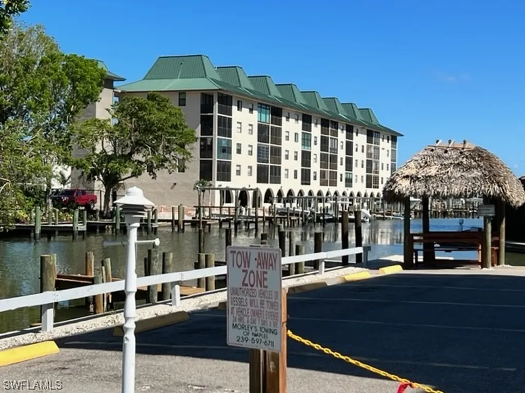 361-4 Vanderbilt Beach Road Naples FL 34108
