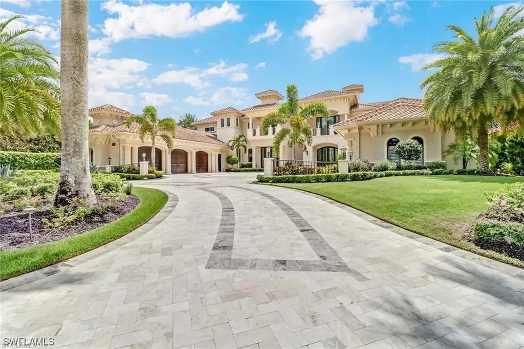 2556 Escada Drive Naples FL 34109
