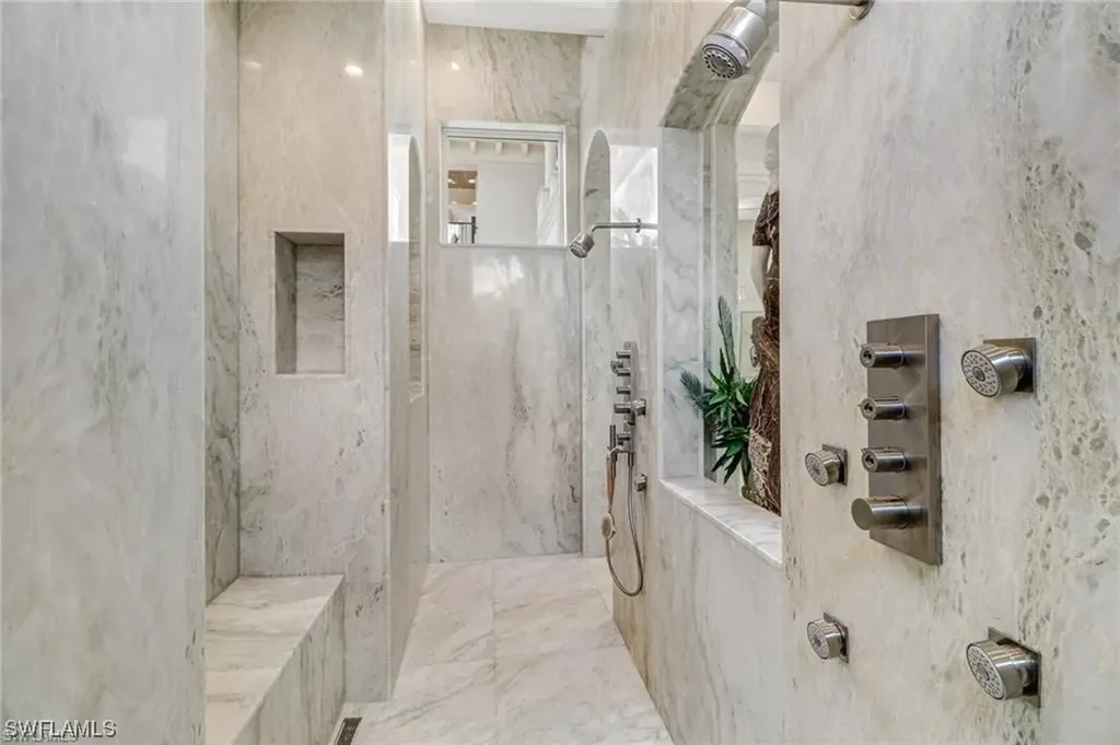 2556 Escada Drive Naples FL 34109