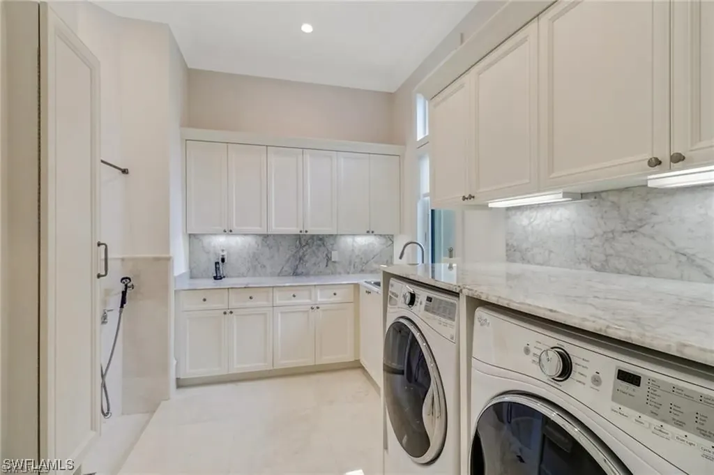 2556 Escada Drive Naples FL 34109