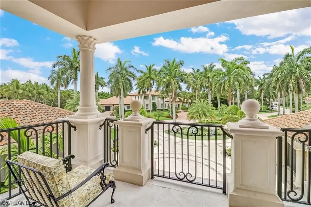2556 Escada Drive Naples FL 34109