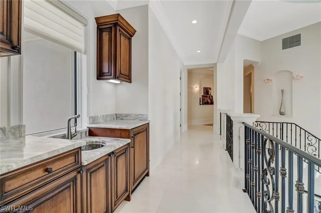 2556 Escada Drive Naples FL 34109