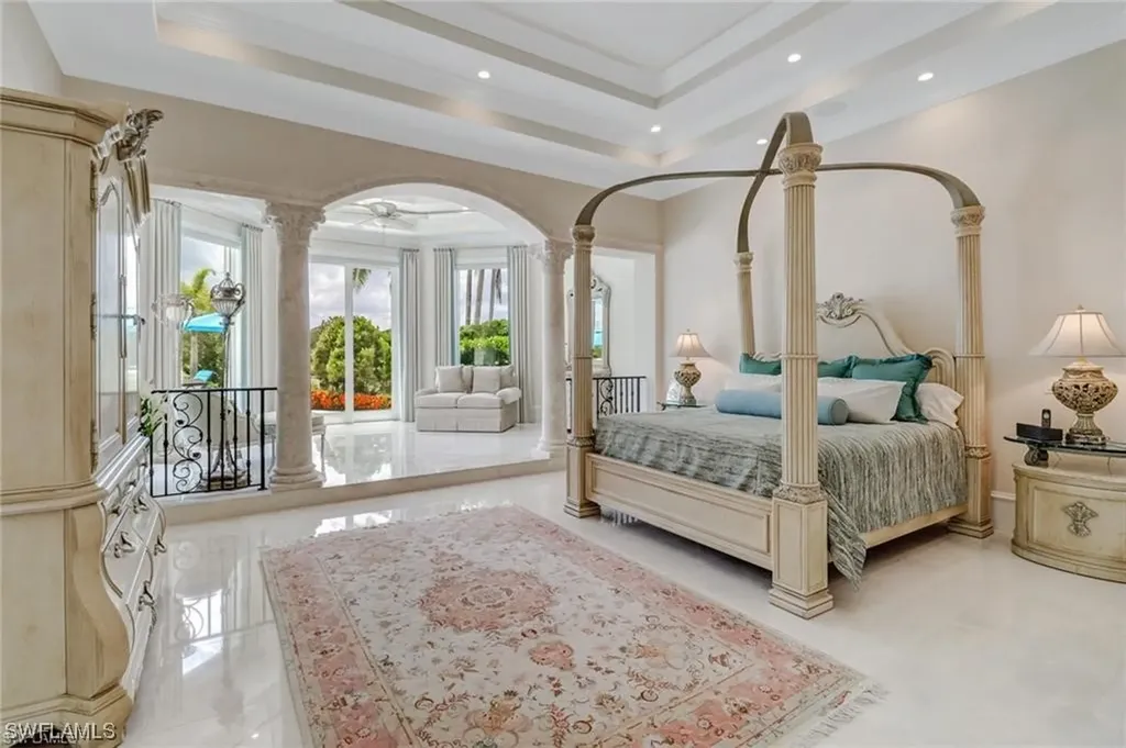 2556 Escada Drive Naples FL 34109