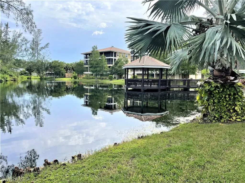 10041 Lake Cove Drive Fort Myers FL 33908