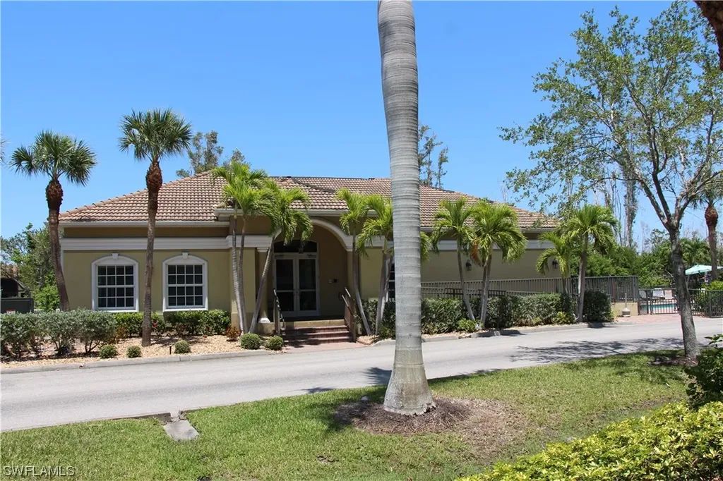 10041 Lake Cove Drive Fort Myers FL 33908