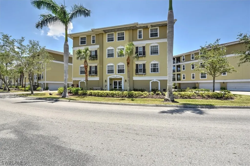10041 Lake Cove Drive Fort Myers FL 33908