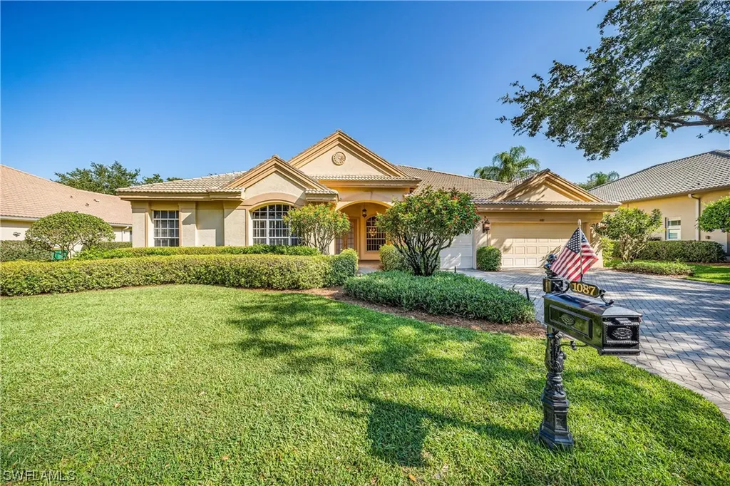 1087 Camelot Circle Naples FL 34119