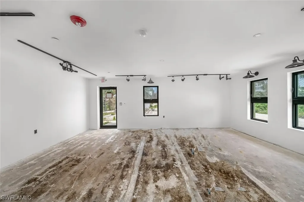 2422 Periwinkle Way Sanibel FL 33957