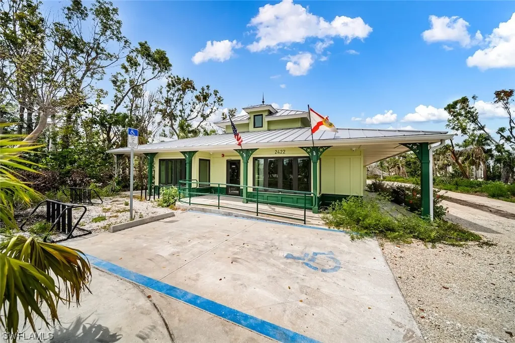 2422 Periwinkle Way Sanibel FL 33957