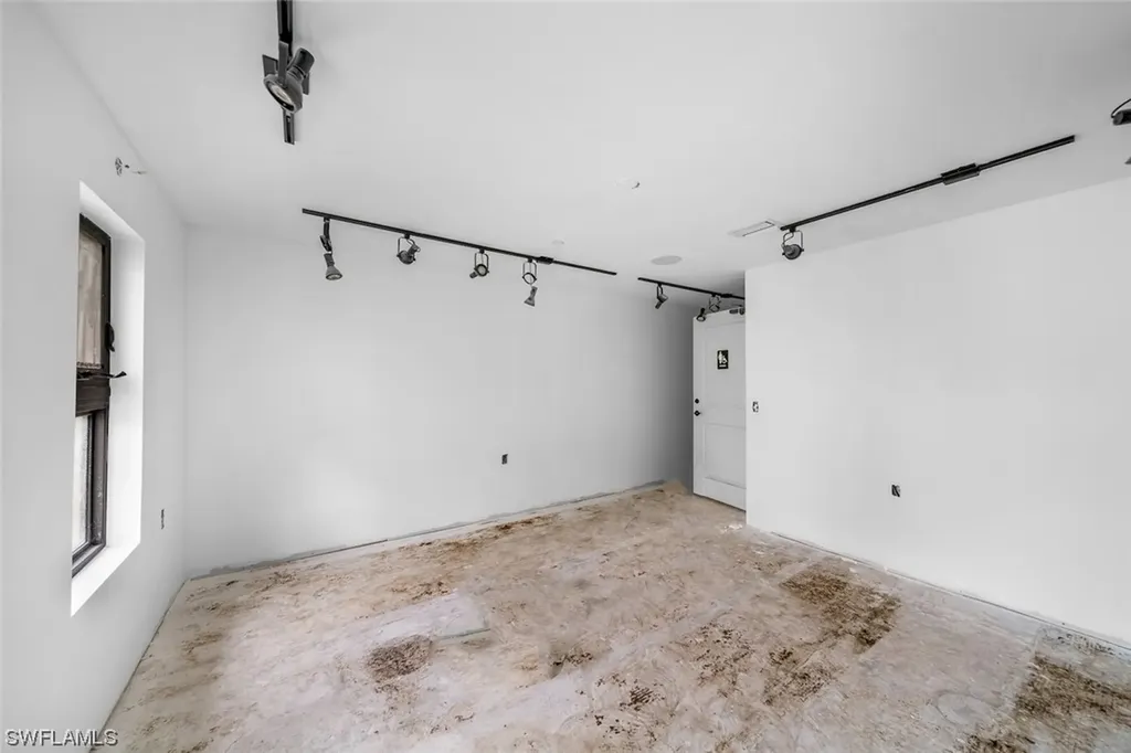 2422 Periwinkle Way Sanibel FL 33957