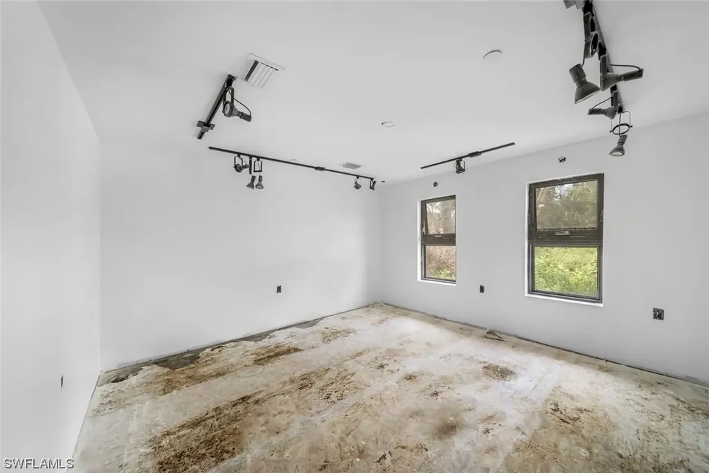 2422 Periwinkle Way Sanibel FL 33957