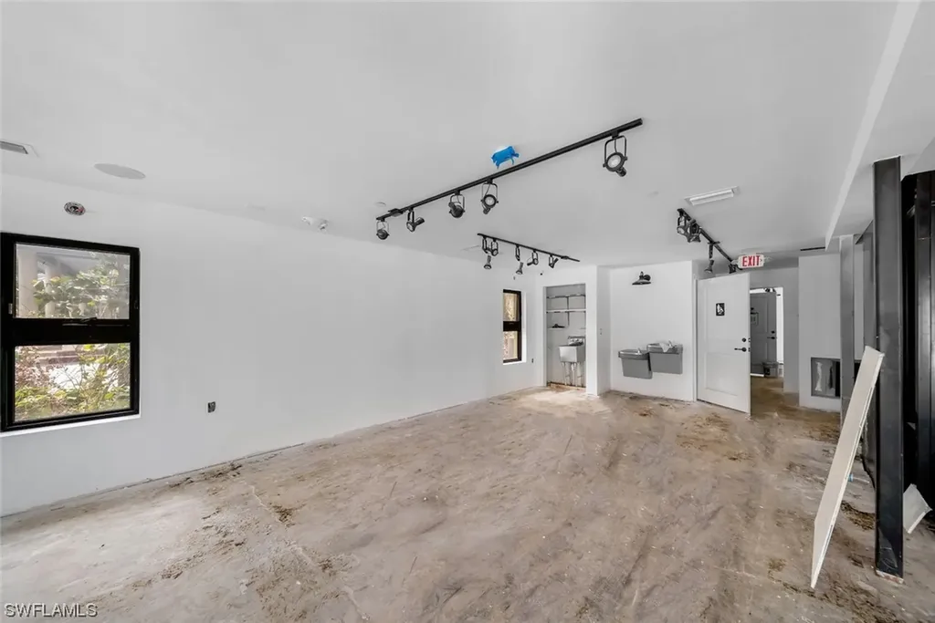 2422 Periwinkle Way Sanibel FL 33957