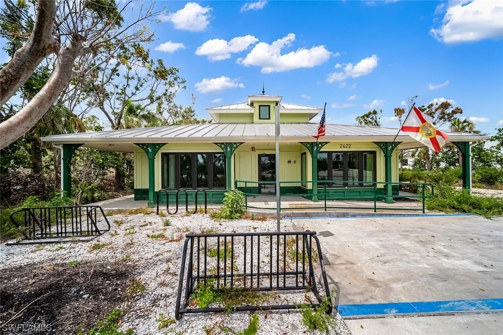 2422 Periwinkle Way Sanibel FL 33957