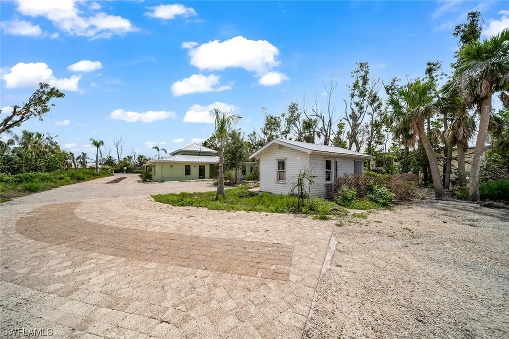 2422 Periwinkle Way Sanibel FL 33957