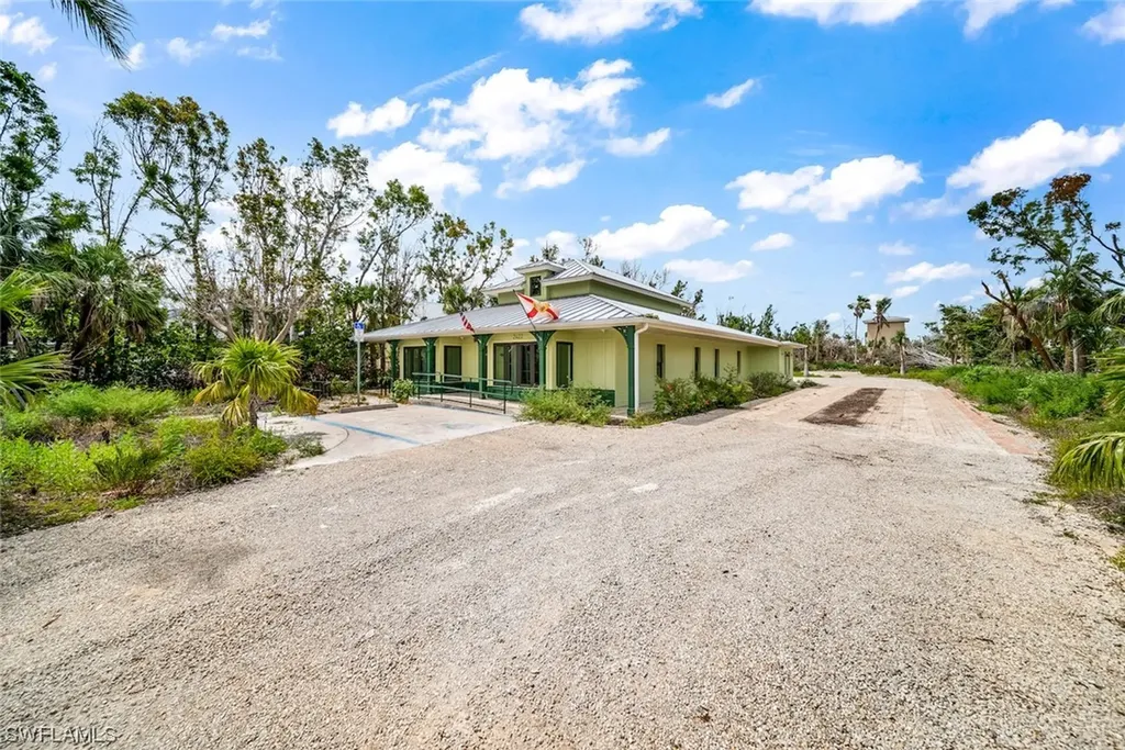 2422 Periwinkle Way Sanibel FL 33957
