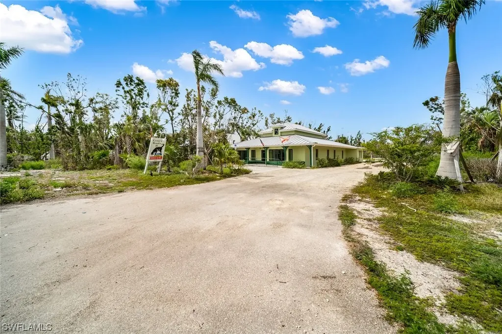 2422 Periwinkle Way Sanibel FL 33957