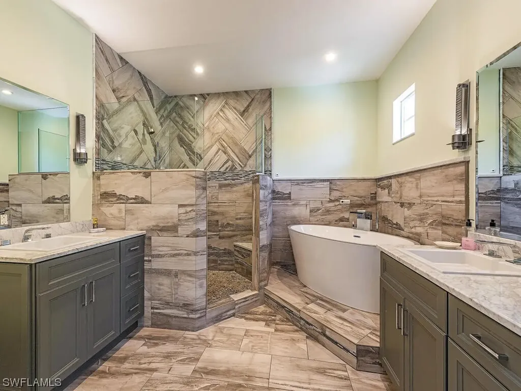 846 9th Avenue S Naples FL 34102